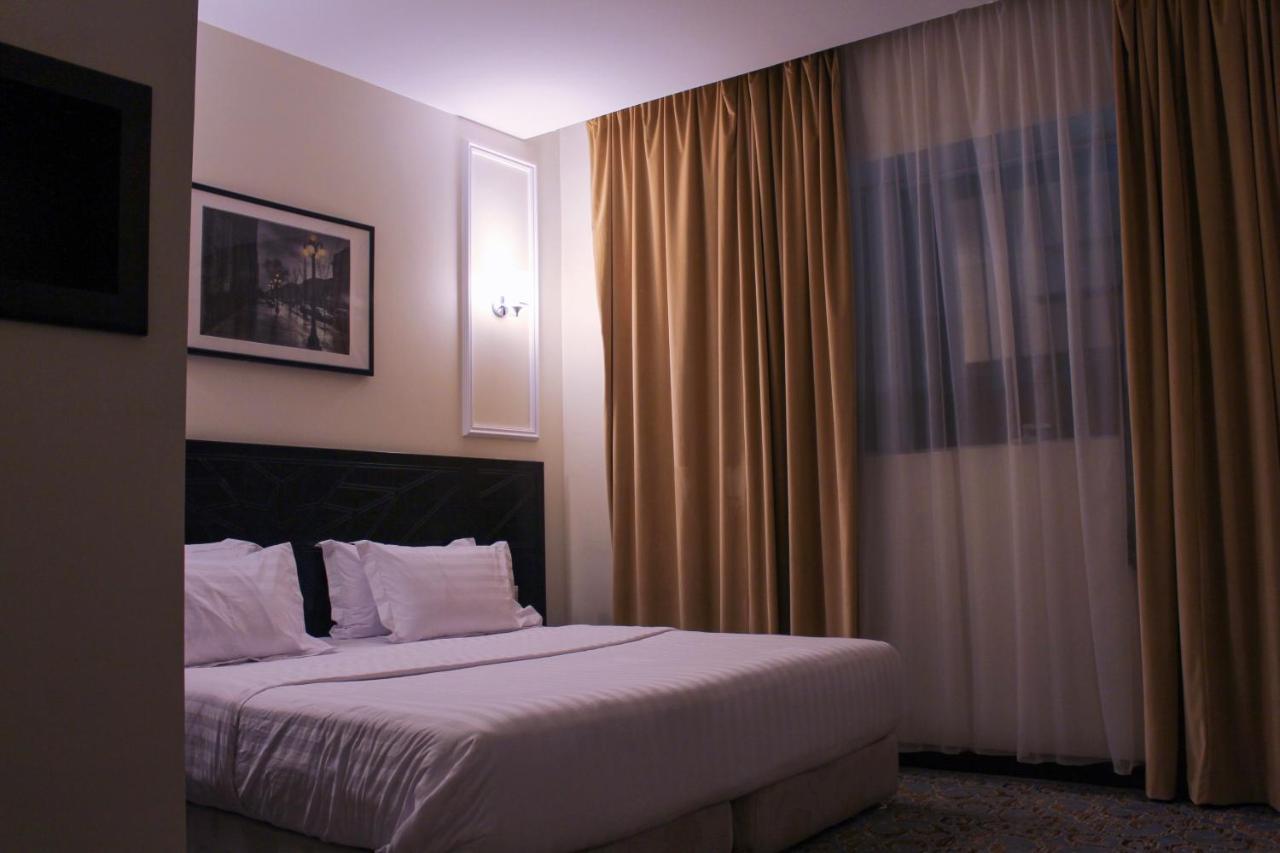Rollins Hotel Burajda Kültér fotó