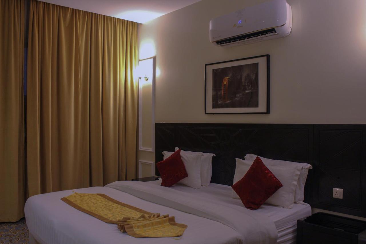 Rollins Hotel Burajda Kültér fotó