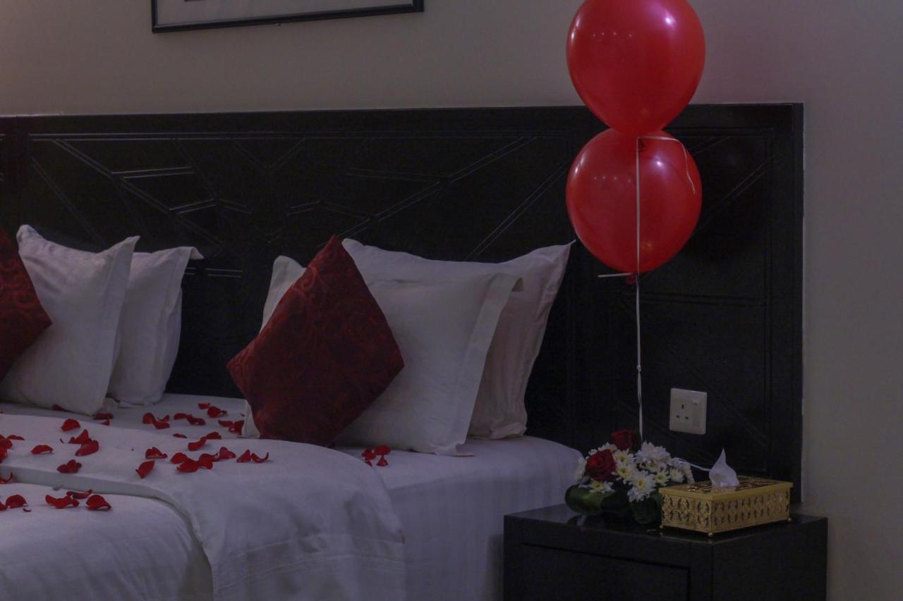 Rollins Hotel Burajda Kültér fotó