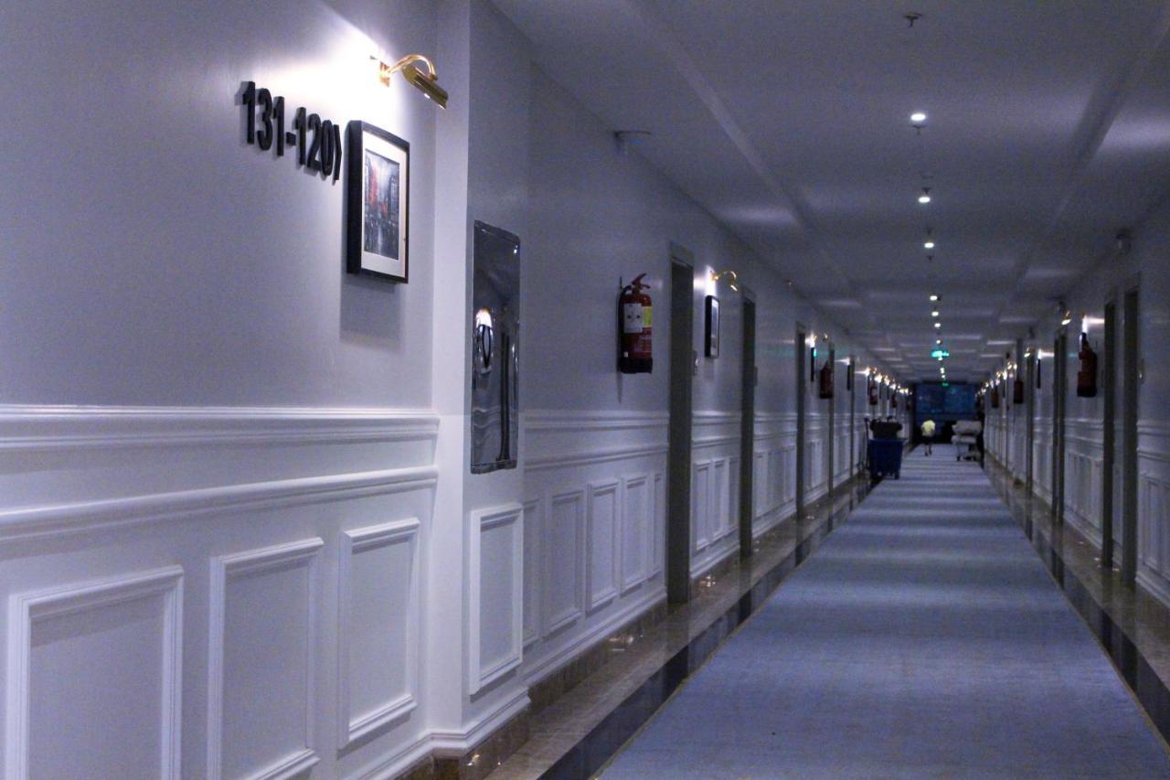 Rollins Hotel Burajda Kültér fotó